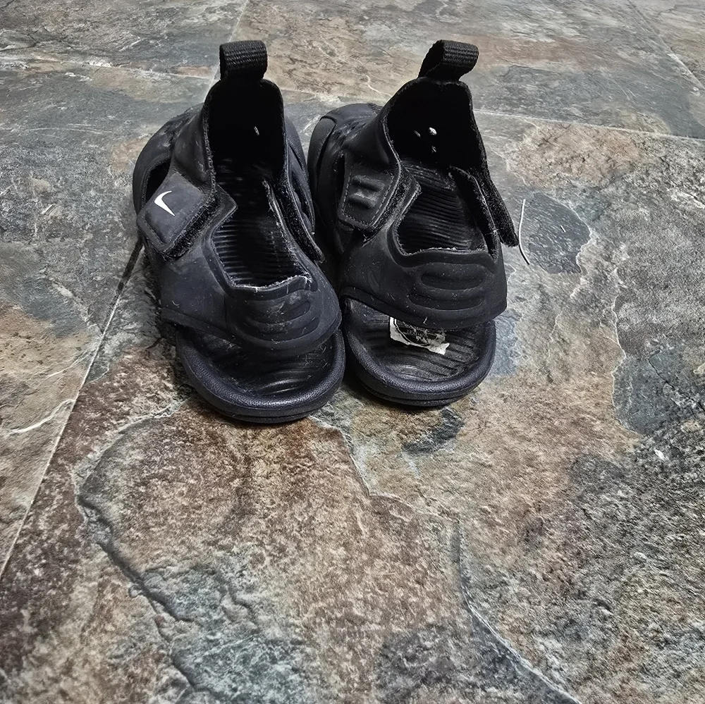 Nike Sunday Protect 2 Children 6C Water Sandal Shoes Blacck